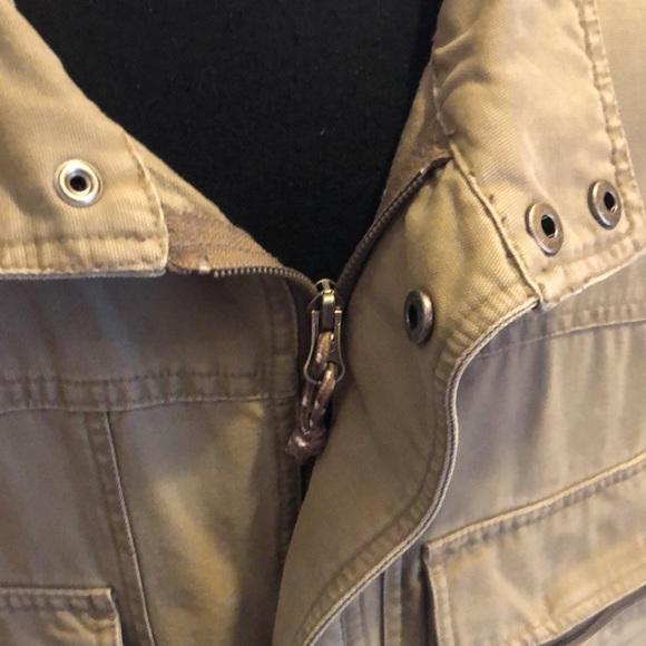 Columbia Sportswear Outdoorsman Khaki Cotton Vest - Picture 6 of 11